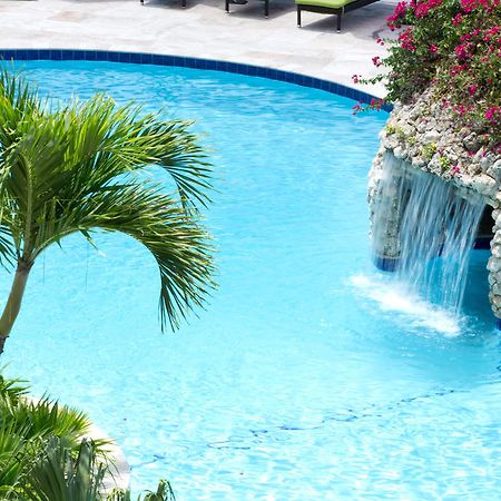 Paradise Harbour Club & Marina Насау Екстериор снимка