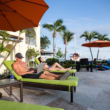 Paradise Harbour Club & Marina Насау Екстериор снимка