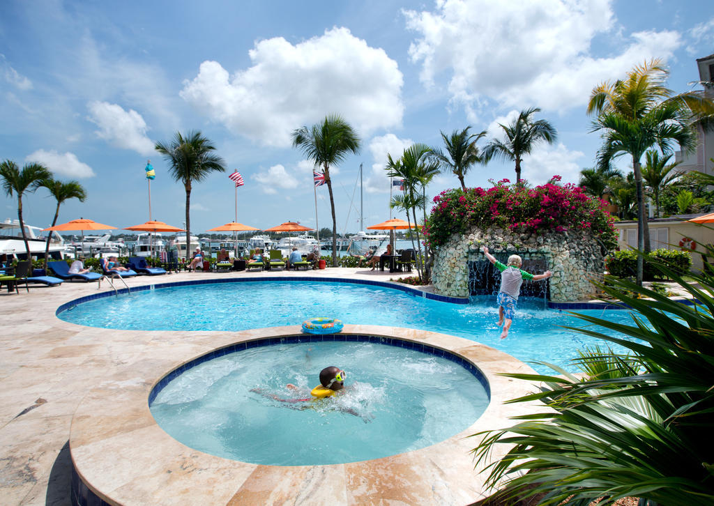 Paradise Harbour Club & Marina Насау Екстериор снимка